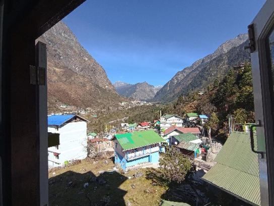 Tseten'S Inn Лачунґ Екстер'єр фото